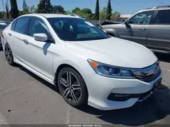 1HGCR2F52GA201132 2016 HONDA ACCORD