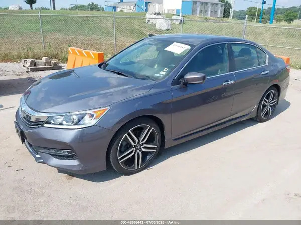 1HGCR2F52GA233479 2016 HONDA ACCORD - Image 2