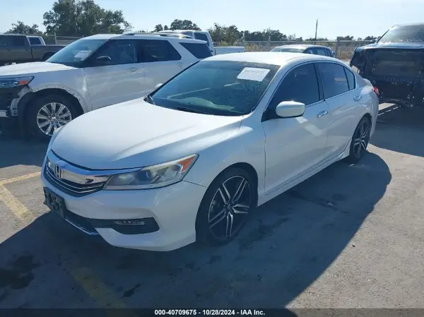 1HGCR2F52HA023398 2017 HONDA ACCORD - Image 2