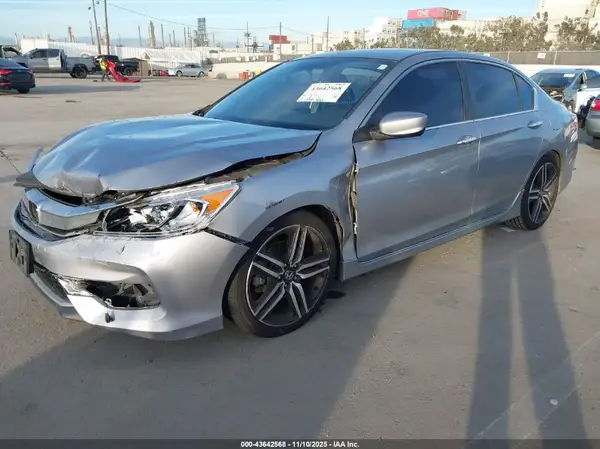 1HGCR2F52HA033610 2017 HONDA ACCORD - Image 2