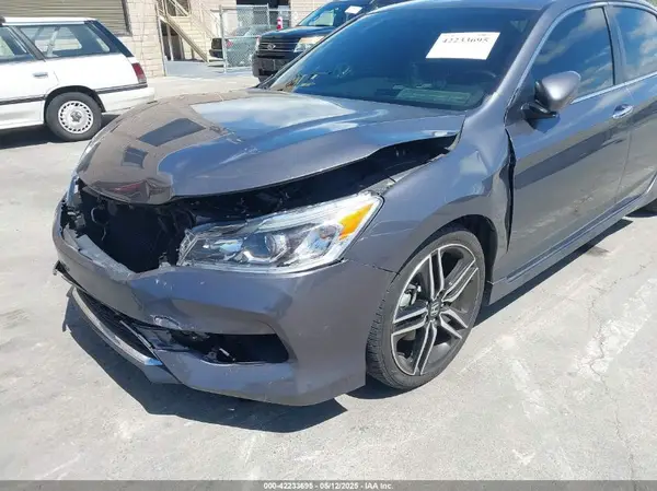 2017 HONDA ACCORD auction photo 6