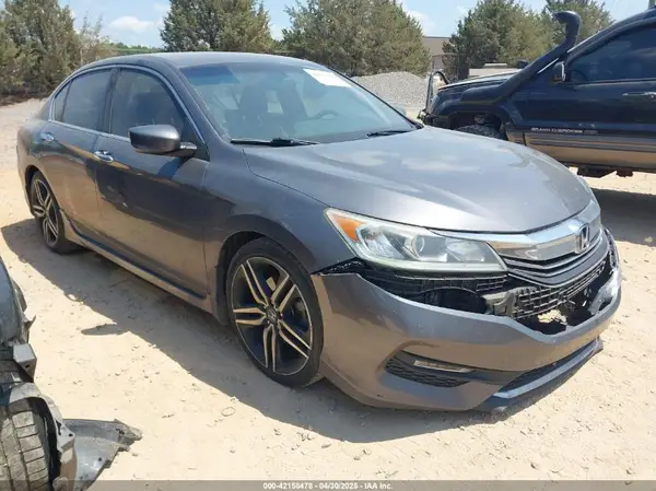 1HGCR2F52HA054084 2017 HONDA ACCORD - Image 1