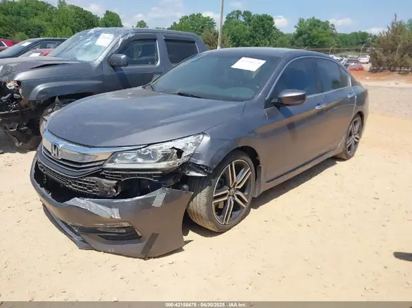 1HGCR2F52HA054084 2017 HONDA ACCORD - Image 2