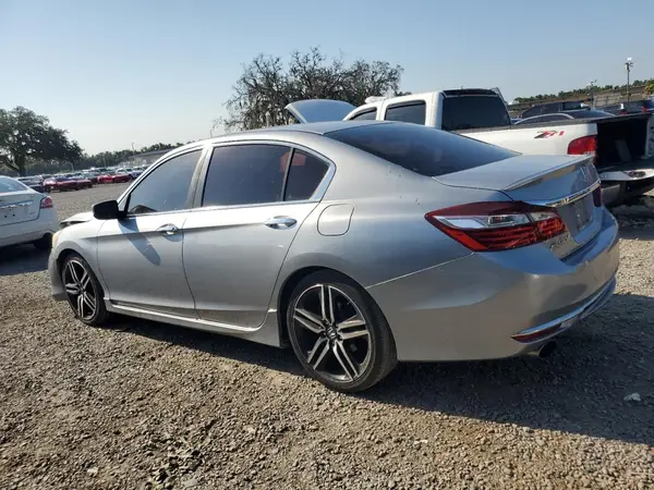 1HGCR2F52HA056465 2017 HONDA ACCORD - Image 2