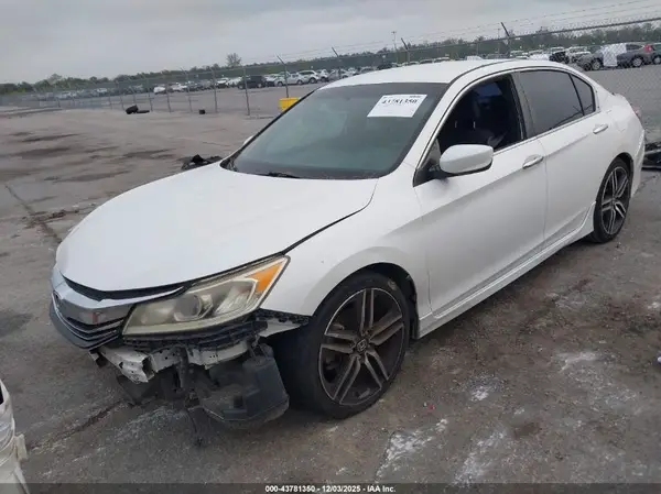 1HGCR2F52HA057406 2017 HONDA ACCORD - Image 2