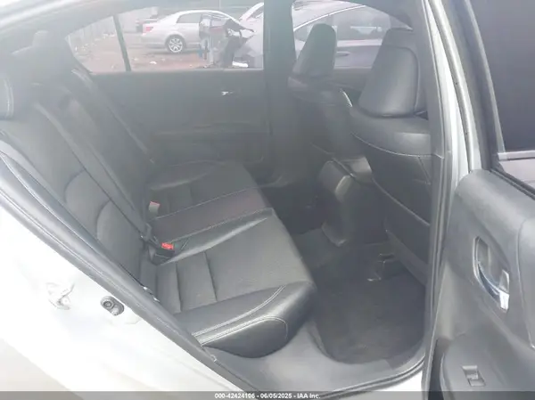 1HGCR2F52HA064887 2017 HONDA ACCORD - Image 8