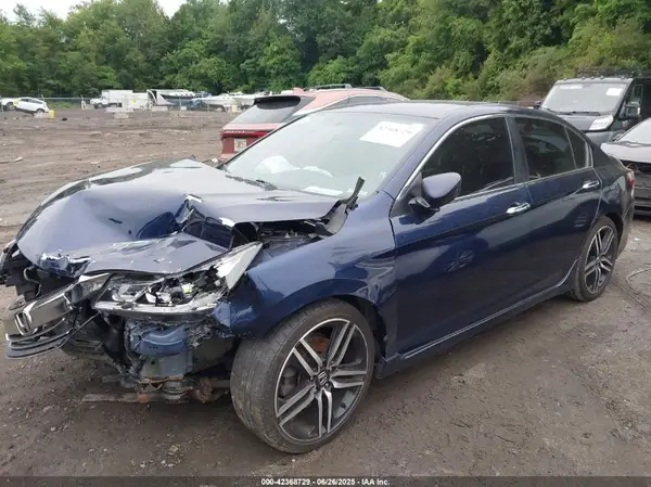 1HGCR2F52HA065358 2017 HONDA ACCORD - Image 2