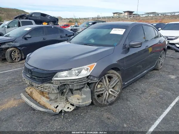 1HGCR2F52HA073640 2017 HONDA ACCORD - Image 2