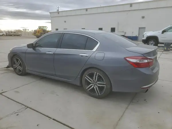 1HGCR2F52HA080149 2017 HONDA ACCORD - Image 2