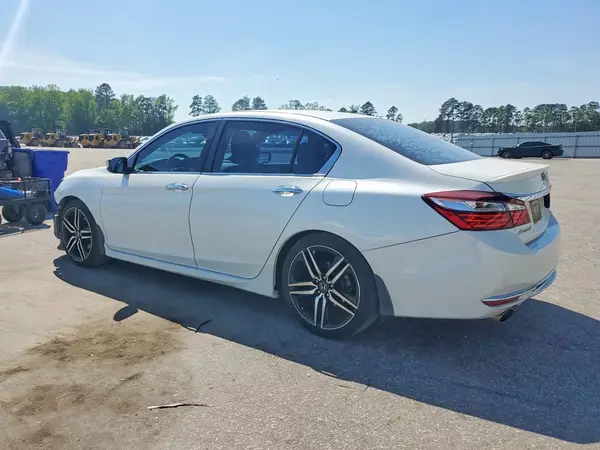 1HGCR2F52HA102828 2017 HONDA ACCORD - Image 2