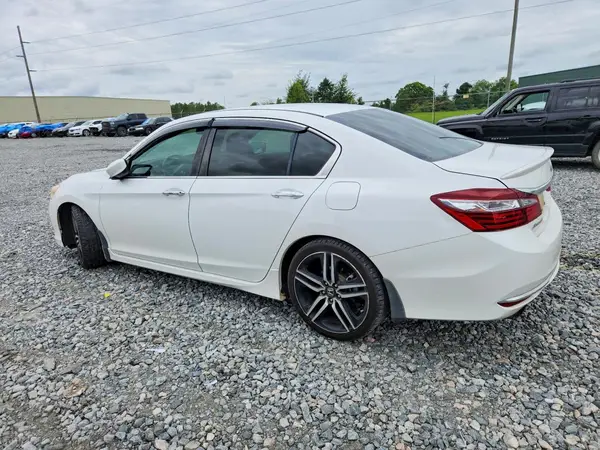 1HGCR2F52HA130709 2017 HONDA ACCORD - Image 2