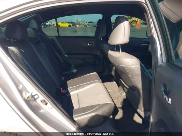 1HGCR2F52HA137272 2017 HONDA ACCORD - Image 8