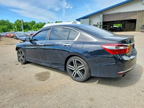 1HGCR2F52HA147901 2017 HONDA ACCORD - Image 2