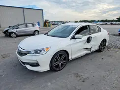 1HGCR2F52HA152600 2017 HONDA ACCORD
