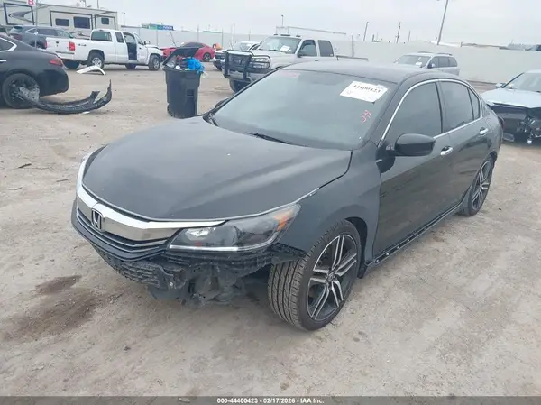 1HGCR2F52HA153438 2017 HONDA ACCORD - Image 2
