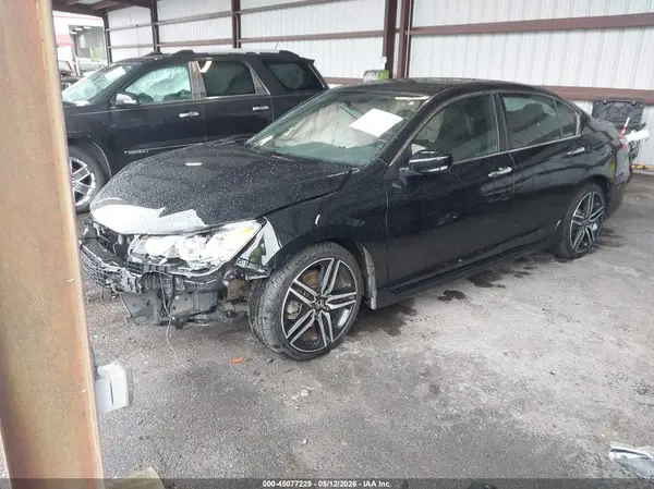 1HGCR2F52HA165282 2017 HONDA ACCORD - Image 2