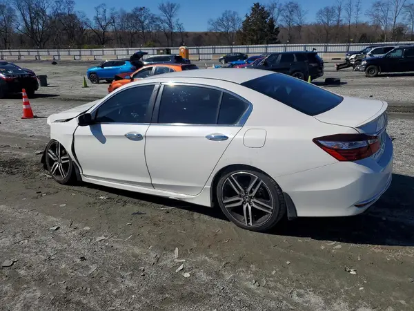1HGCR2F52HA171275 2017 HONDA ACCORD - Image 2