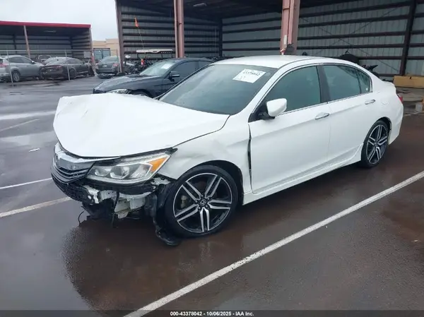 1HGCR2F52HA183572 2017 HONDA ACCORD - Image 2