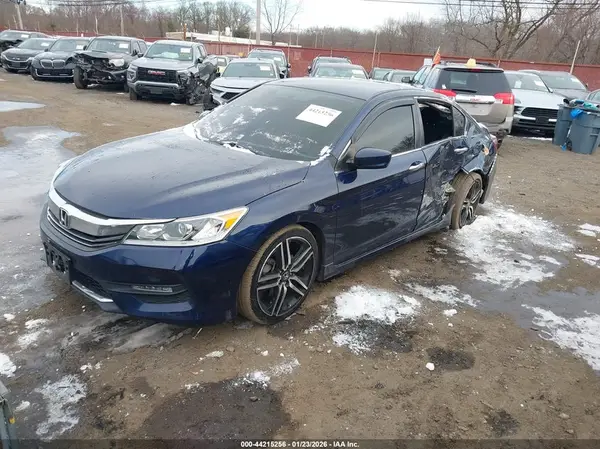 1HGCR2F52HA213329 2017 HONDA ACCORD - Image 2