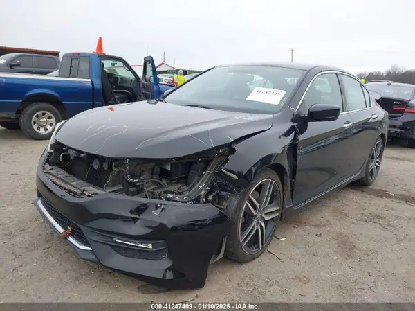 1HGCR2F52HA216571 2017 HONDA ACCORD - Image 2