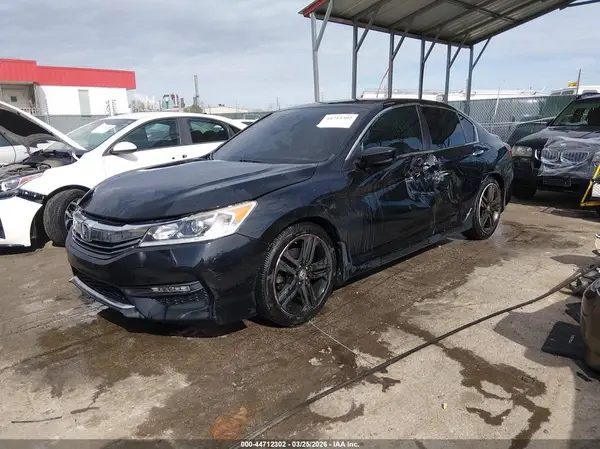 1HGCR2F52HA216800 2017 HONDA ACCORD - Image 2