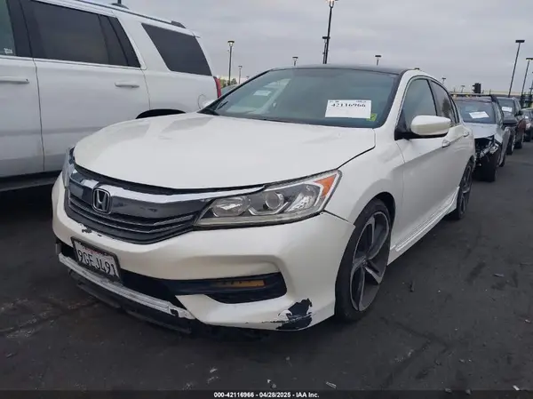 1HGCR2F52HA220832 2017 HONDA ACCORD - Image 2