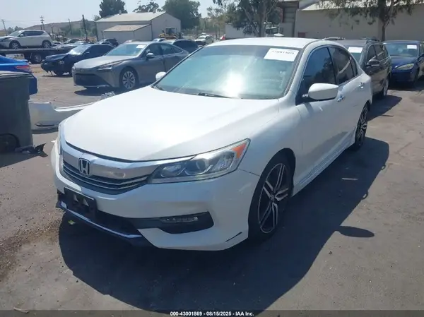 1HGCR2F52HA225710 2017 HONDA ACCORD - Image 2