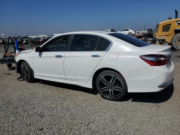 1HGCR2F52HA236528 2017 HONDA ACCORD - Image 2