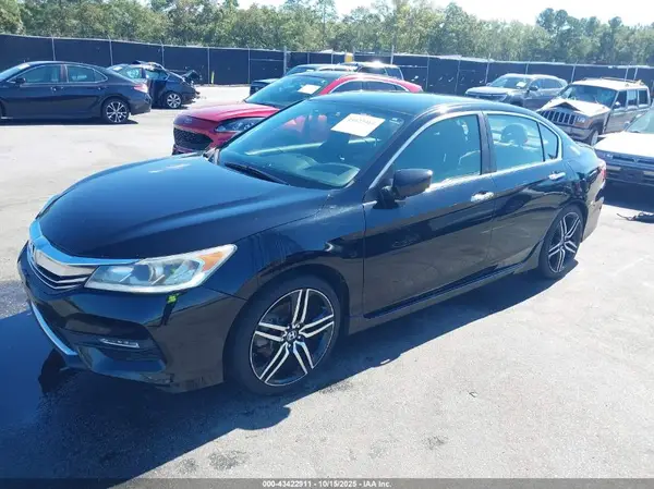 1HGCR2F52HA249831 2017 HONDA ACCORD - Image 2