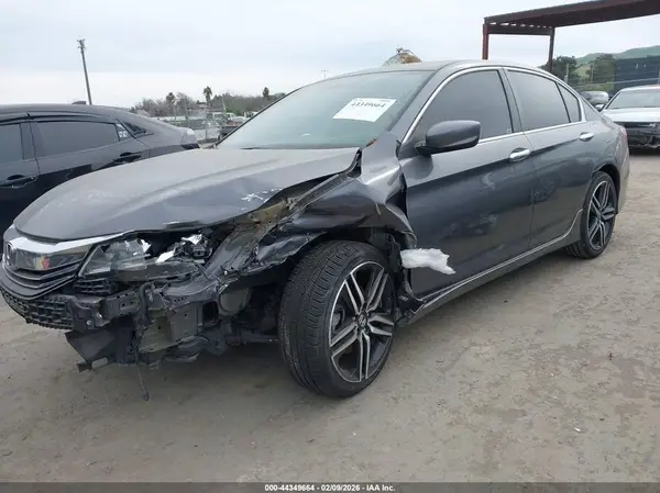 1HGCR2F52HA259887 2017 HONDA ACCORD - Image 2