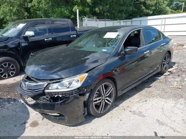 1HGCR2F52HA275930 2017 HONDA ACCORD - Image 2