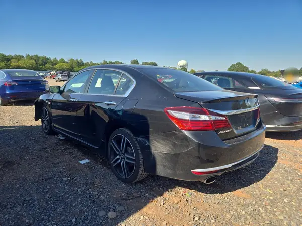 1HGCR2F52HA277452 2017 HONDA ACCORD - Image 2