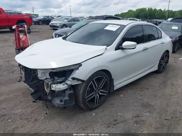 1HGCR2F52HA300082 2017 HONDA ACCORD - Image 2