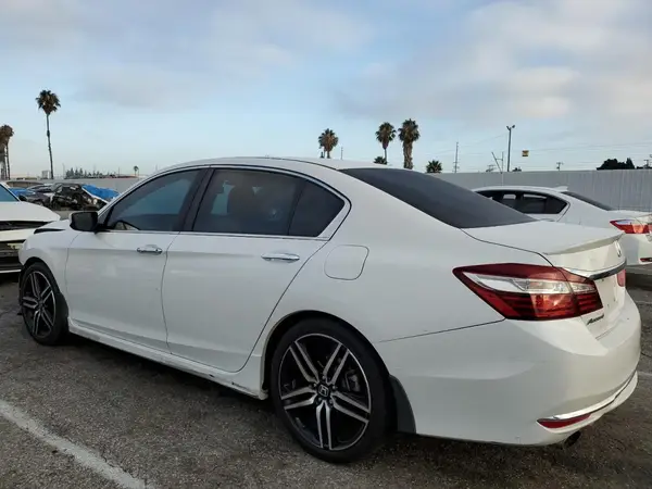 1HGCR2F52HA305721 2017 HONDA ACCORD - Image 2