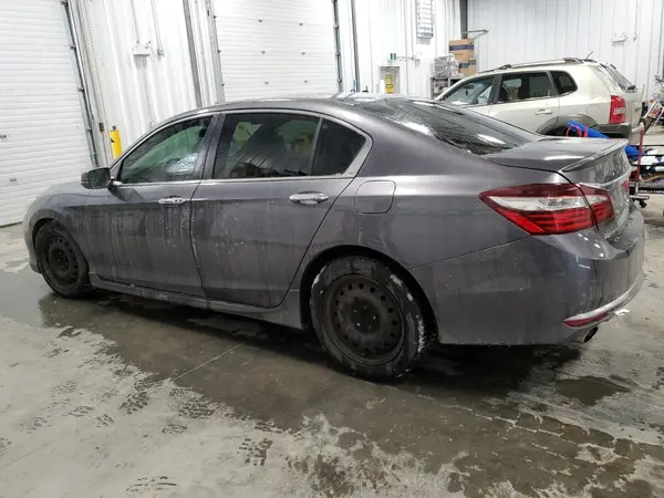 1HGCR2F52HA807760 2017 HONDA ACCORD - Image 2