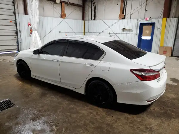 1HGCR2F53GA050818 2016 HONDA ACCORD - Image 2