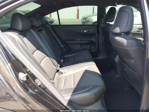 1HGCR2F53GA082801 2016 HONDA ACCORD - Image 8