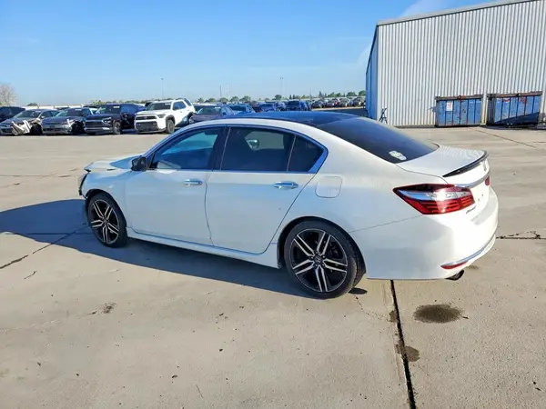 1HGCR2F53HA037827 2017 HONDA ACCORD - Image 2