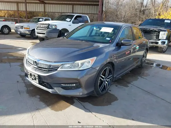 1HGCR2F53HA042896 2017 HONDA ACCORD - Image 2