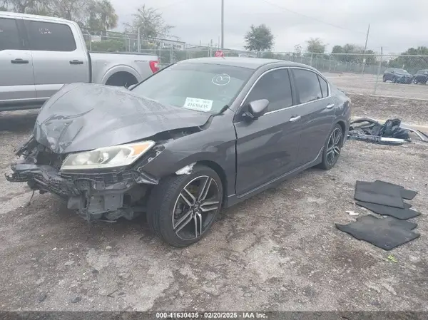 1HGCR2F53HA060461 2017 HONDA ACCORD - Image 2