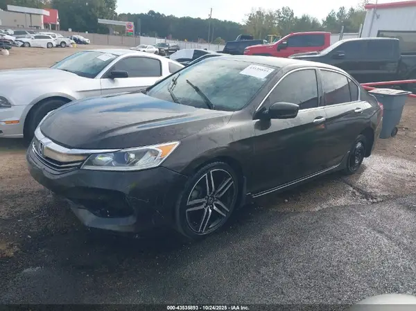 1HGCR2F53HA061688 2017 HONDA ACCORD - Image 2