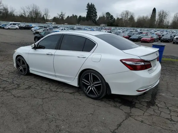 1HGCR2F53HA066096 2017 HONDA ACCORD - Image 2