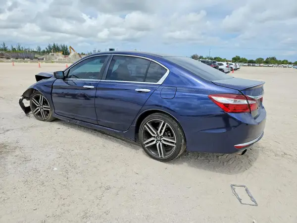 1HGCR2F53HA068995 2017 HONDA ACCORD - Image 2
