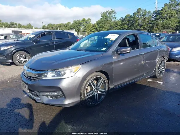 1HGCR2F53HA095467 2017 HONDA ACCORD - Image 2
