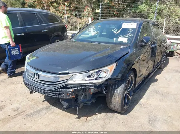 1HGCR2F53HA109447 2017 HONDA ACCORD - Image 2