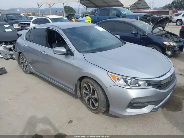 1HGCR2F53HA115829 2017 HONDA ACCORD - Image 1
