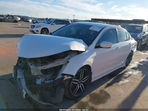 1HGCR2F53HA160799 2017 HONDA ACCORD - Image 2