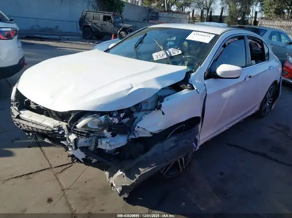 1HGCR2F53HA188943 2017 HONDA ACCORD - Image 2