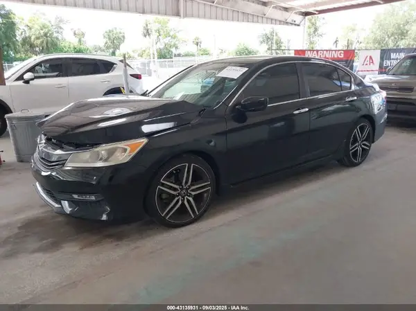 1HGCR2F53HA202162 2017 HONDA ACCORD - Image 2