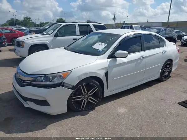 1HGCR2F53HA226476 2017 HONDA ACCORD - Image 2